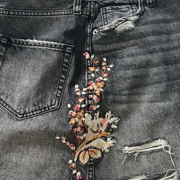 Abercrombie denim skirt with detail - Picture 7 of 9